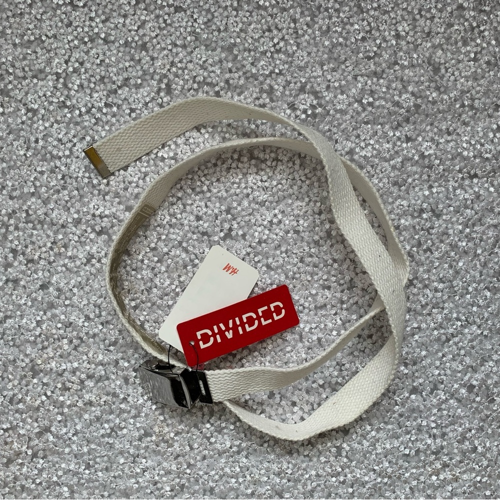 H&M NWT Divided White Belt
